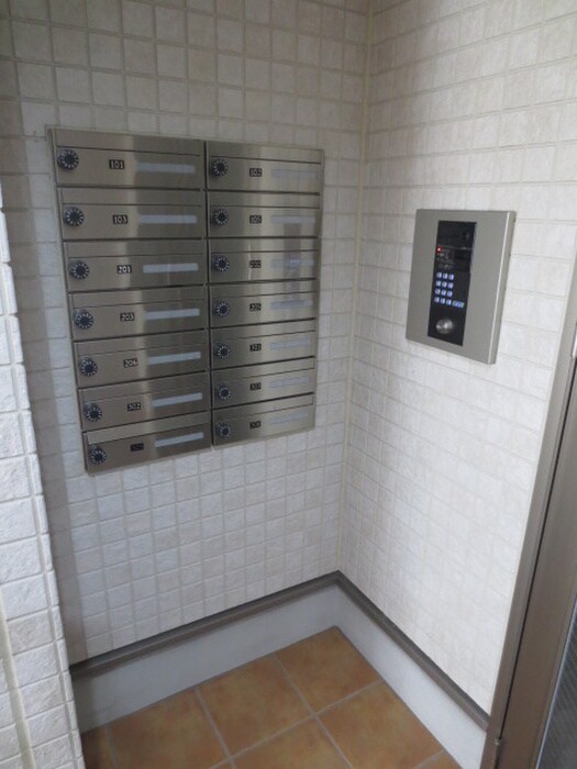 物件外観写真6　(建物設備)