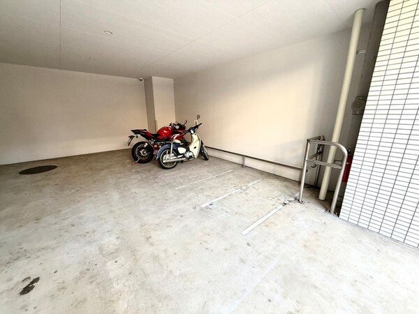 バイク置き場