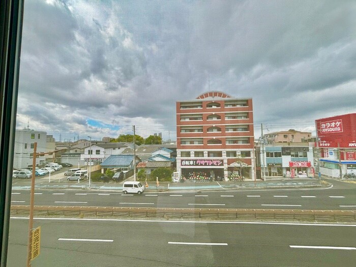 物件内観写真12　(室内からの展望)