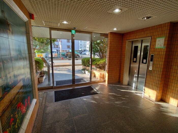 物件外観写真6　(建物設備)