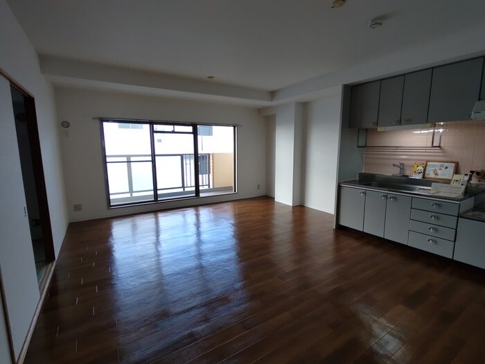 物件内観写真11　(居室)