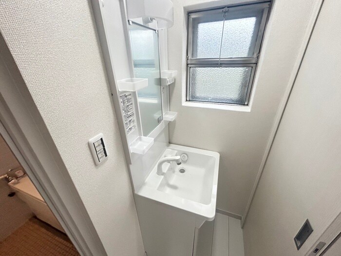 物件内観写真8　(洗面)