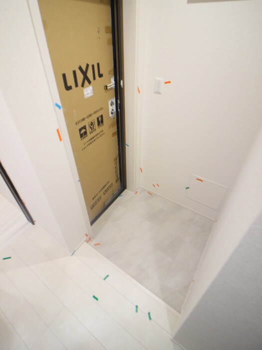 物件内観写真14　(玄関)