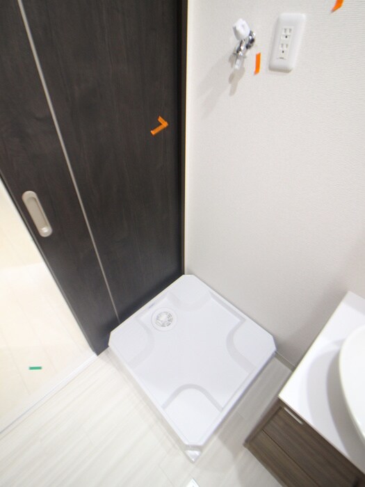 物件内観写真16　(洗濯機置場)