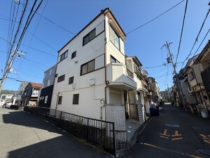 青葉貸家外観写真