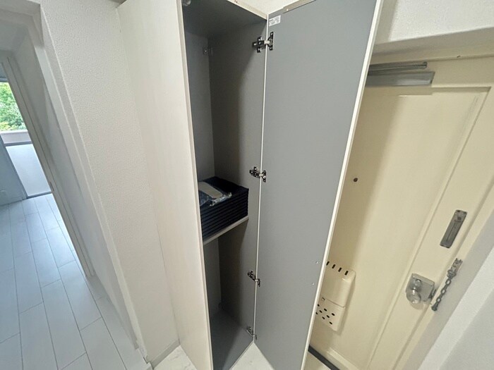 物件内観写真8　(靴箱)