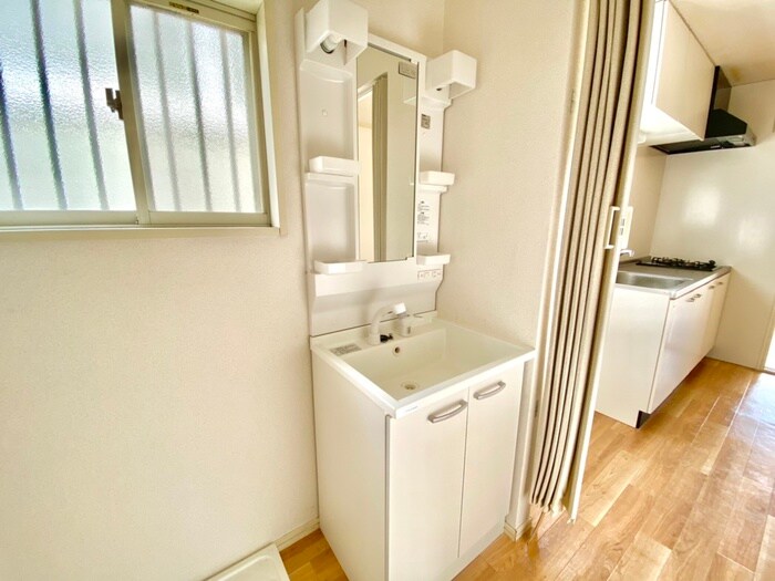 物件内観写真11　(洗面)