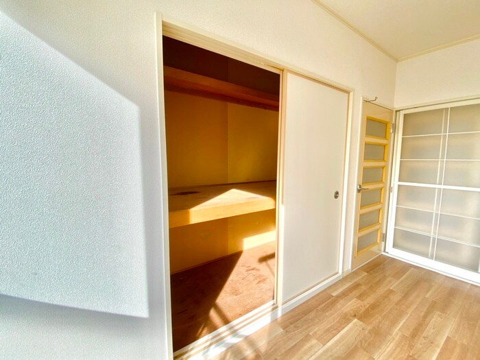 物件内観写真12　(収納)