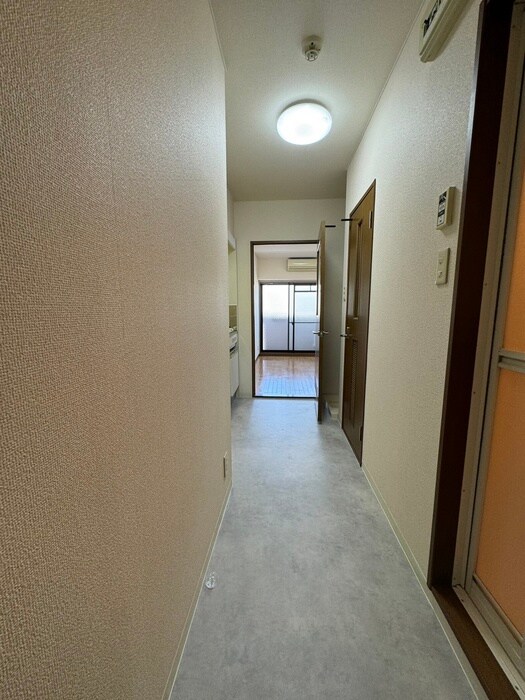 物件内観写真17　(廊下)