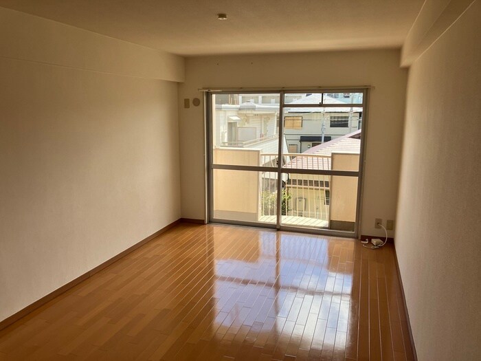 物件内観写真9　(居室)