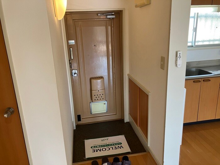 物件内観写真19　(玄関)
