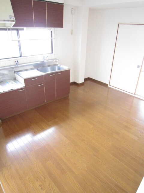 物件内観写真8　(居室)