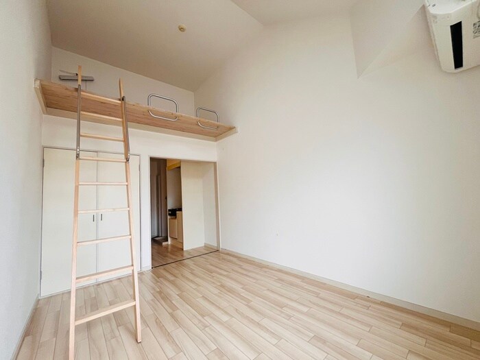 物件内観写真8　(居室)