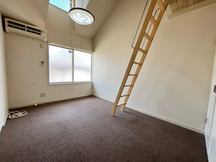 物件内観写真9　(居室)