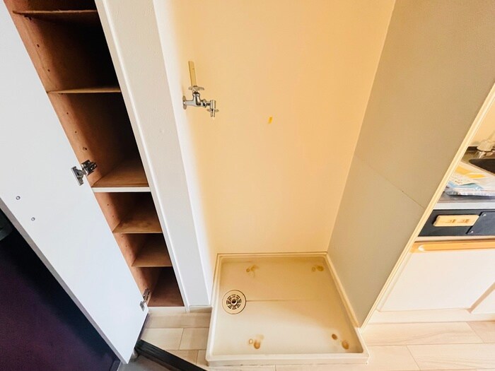 物件内観写真15　(洗濯機置場)