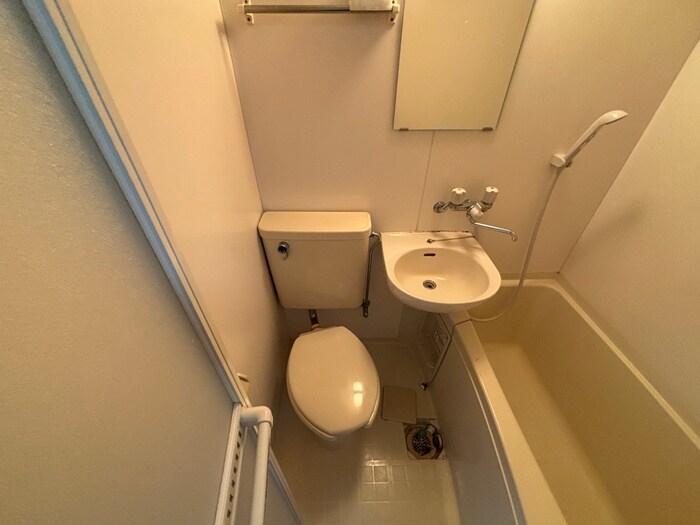 物件内観写真15　(トイレ)