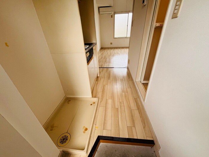 物件内観写真17　(廊下)