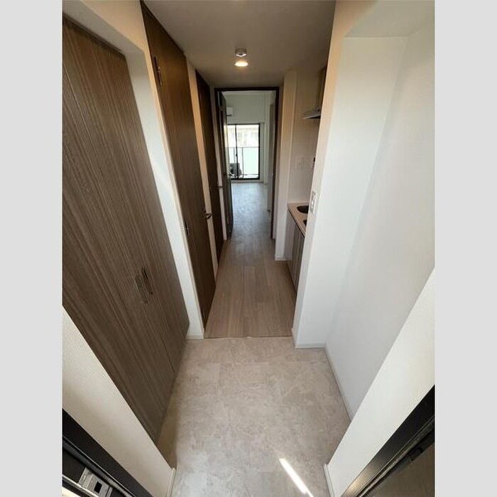 物件内観写真13　(玄関)