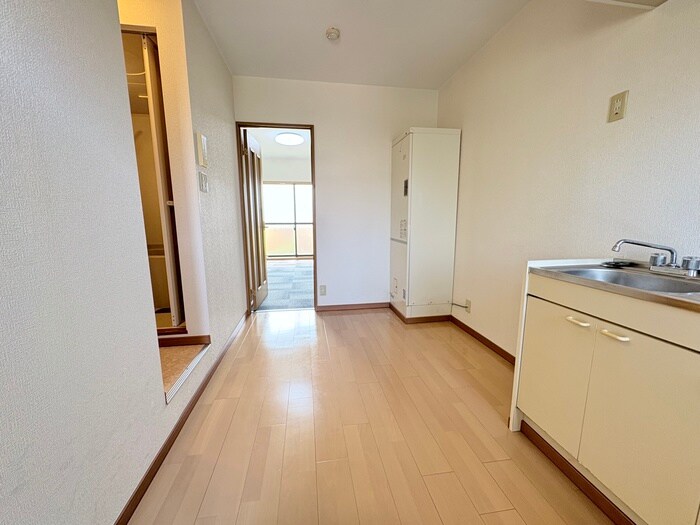 物件内観写真16　(廊下)