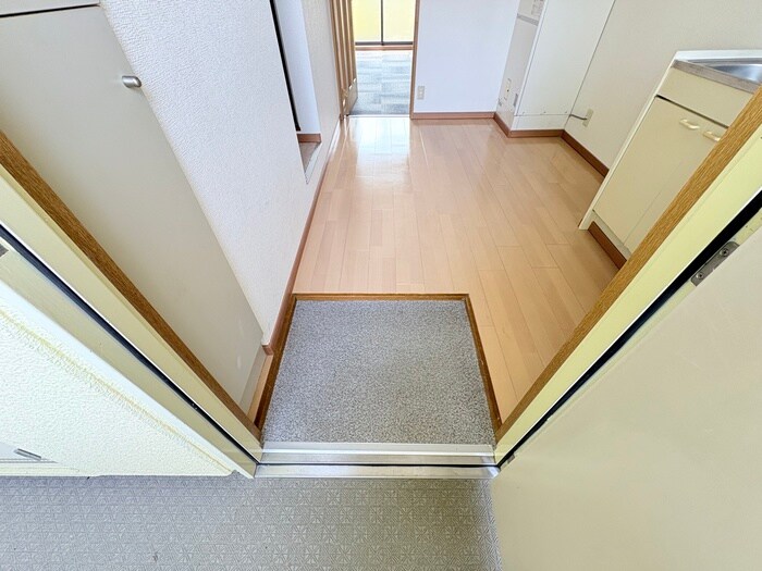 物件内観写真17　(玄関)