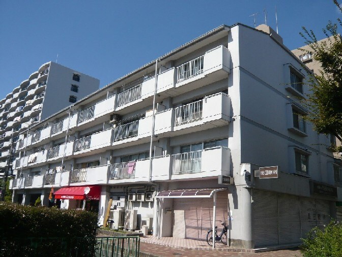 物件外観写真2　(駐輪場)