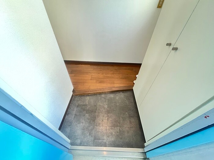 物件内観写真14　(玄関)