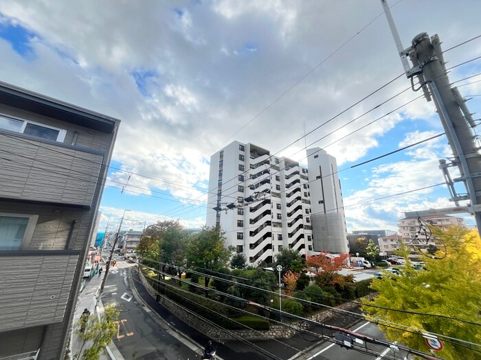 物件内観写真16　(室内からの展望)