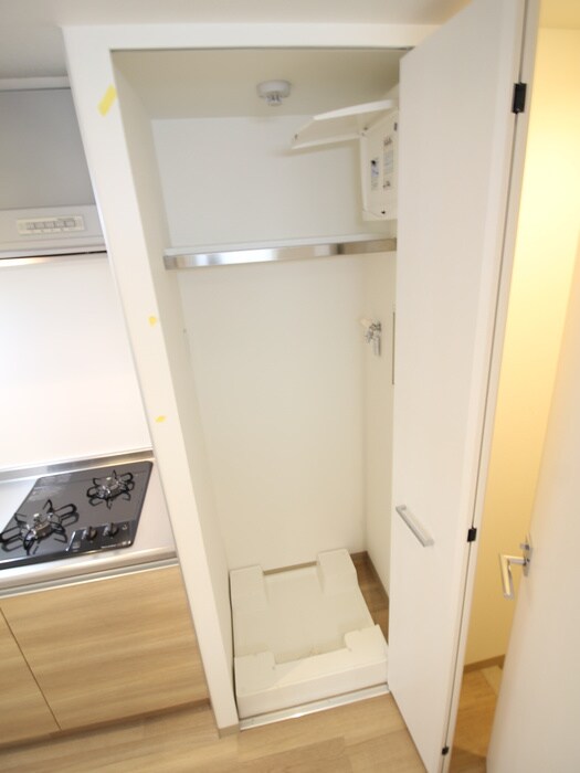 物件内観写真10　(洗濯機置場)