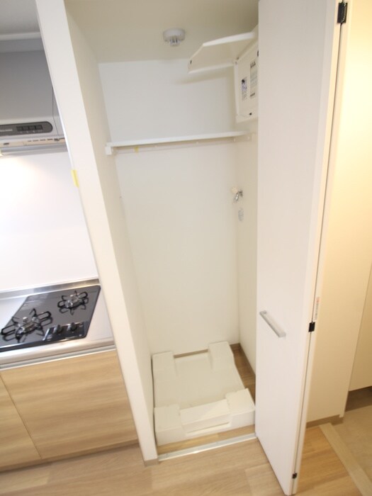 物件内観写真11　(洗濯機置場)