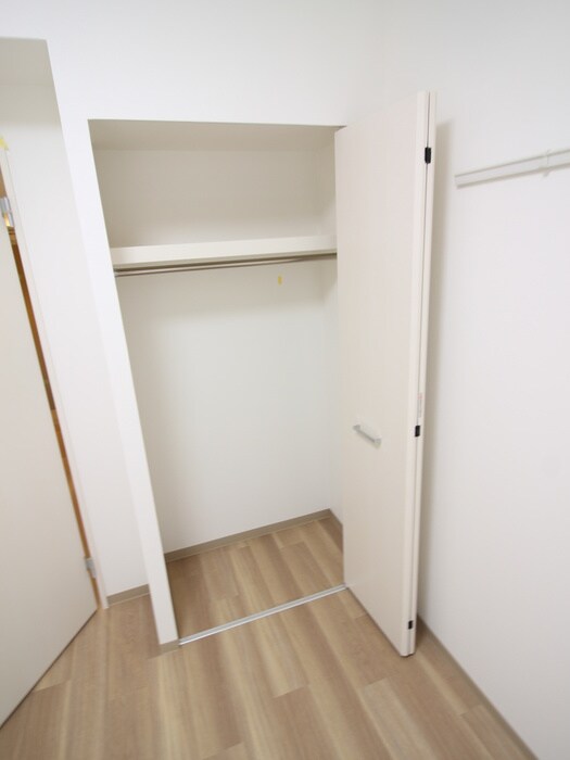 物件内観写真13　(収納)