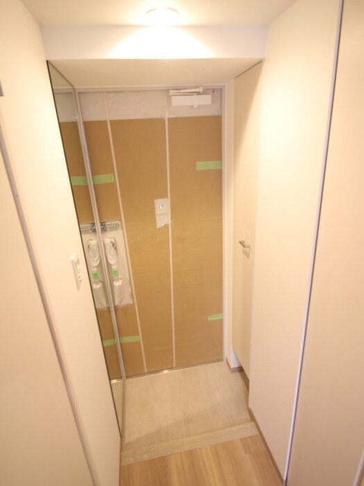 物件内観写真15　(玄関)