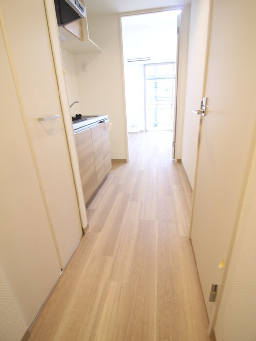 物件内観写真16　(廊下)