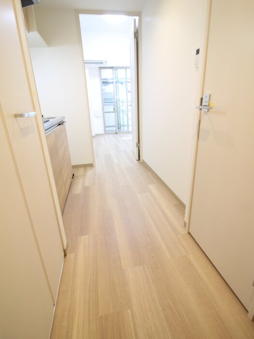 物件内観写真16　(廊下)