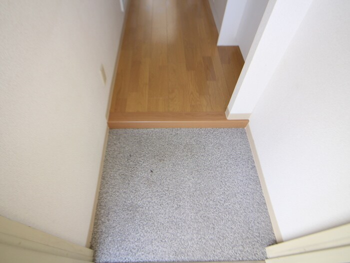 物件内観写真14　(玄関)