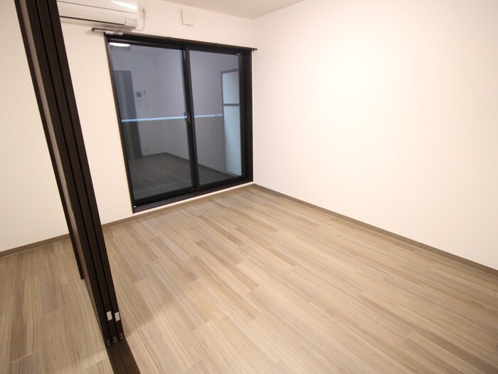 物件内観写真6　(室内からの展望)