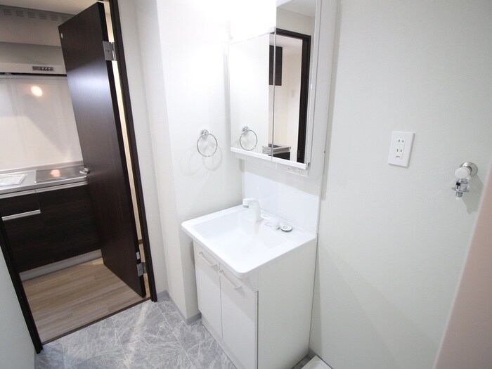 物件内観写真11　(洗面)