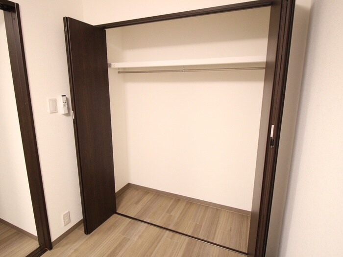 物件内観写真12　(収納)