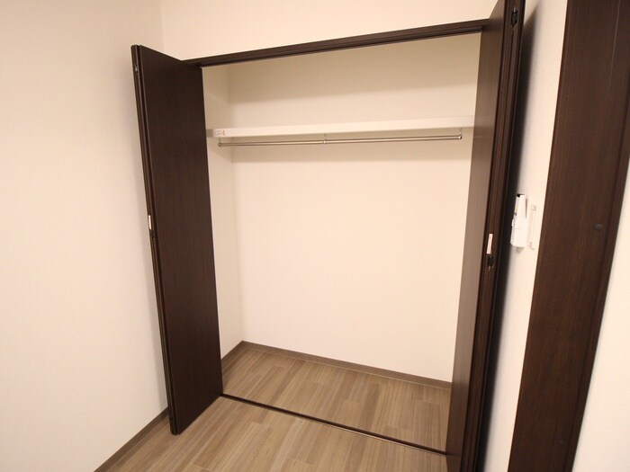 物件内観写真12　(収納)