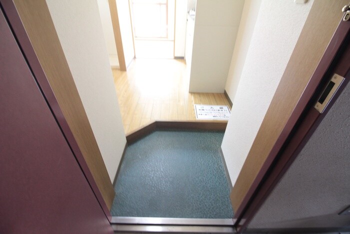 物件内観写真7　(玄関)
