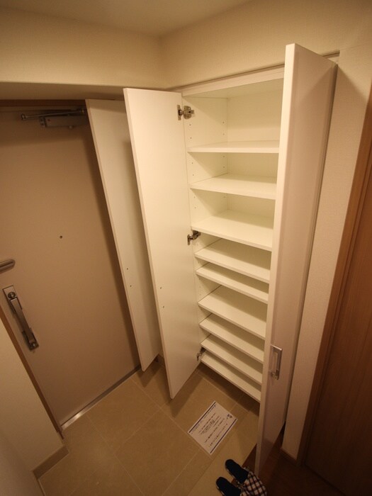 物件内観写真8　(靴箱)