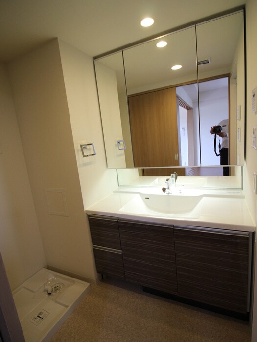 物件内観写真12　(洗面)