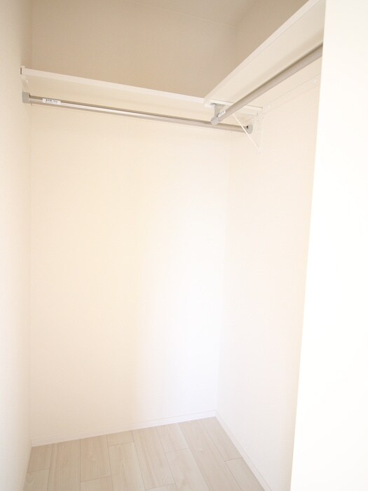 物件内観写真11　(収納)