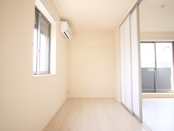 物件内観写真12　(居室)