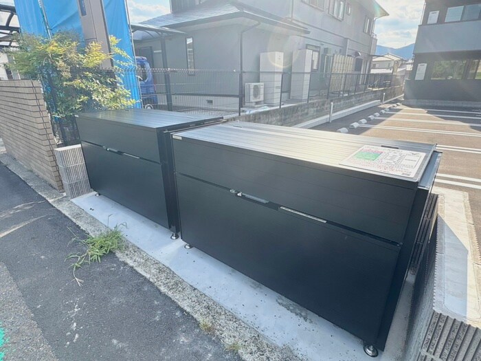 物件外観写真4　(建物設備)