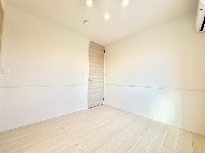 物件内観写真10　(居室)