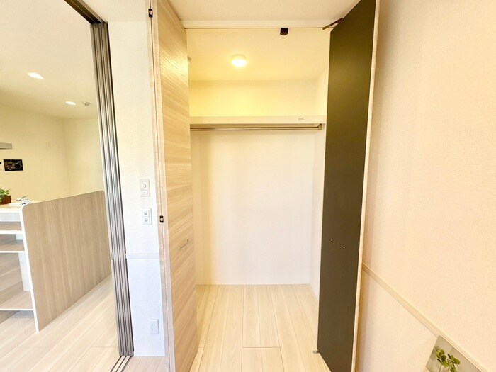 物件内観写真12　(収納)