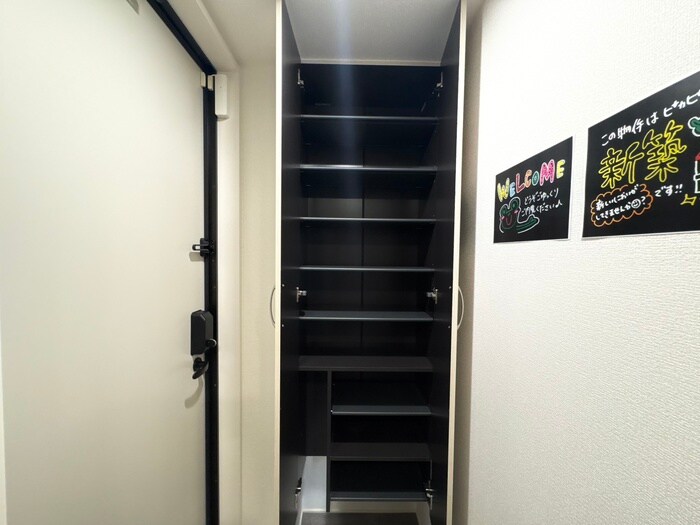 物件内観写真17　(靴箱)