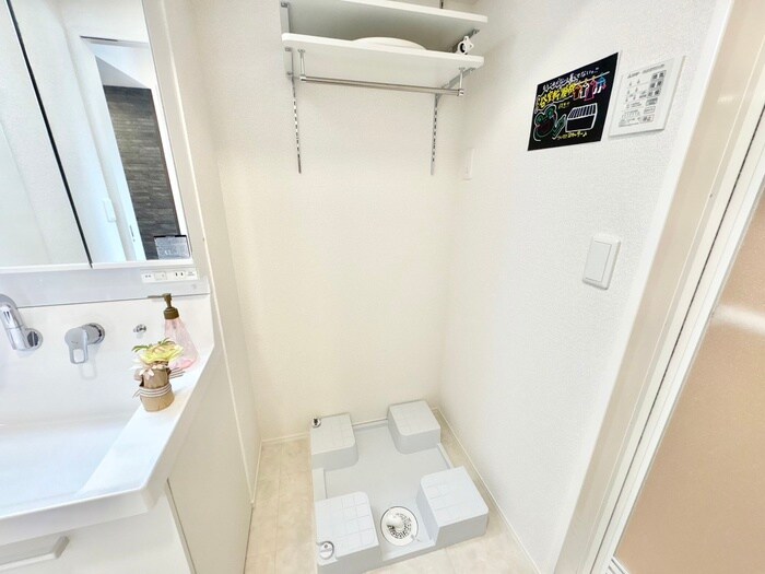 物件内観写真20　(洗濯機置場)