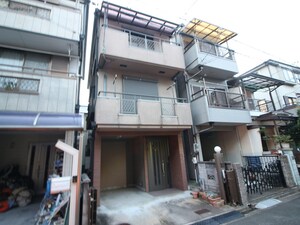 高西町貸家外観写真