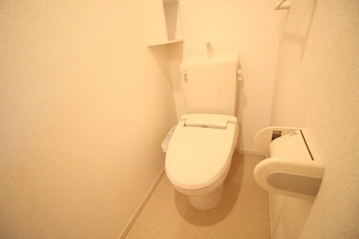 物件内観写真8　(トイレ)